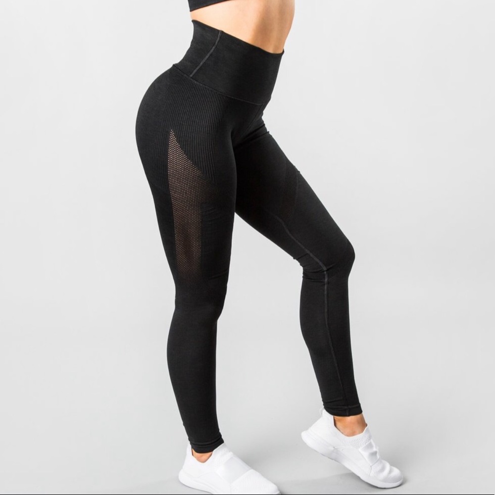 Alphalete Aero Leggings Black SIZE:S